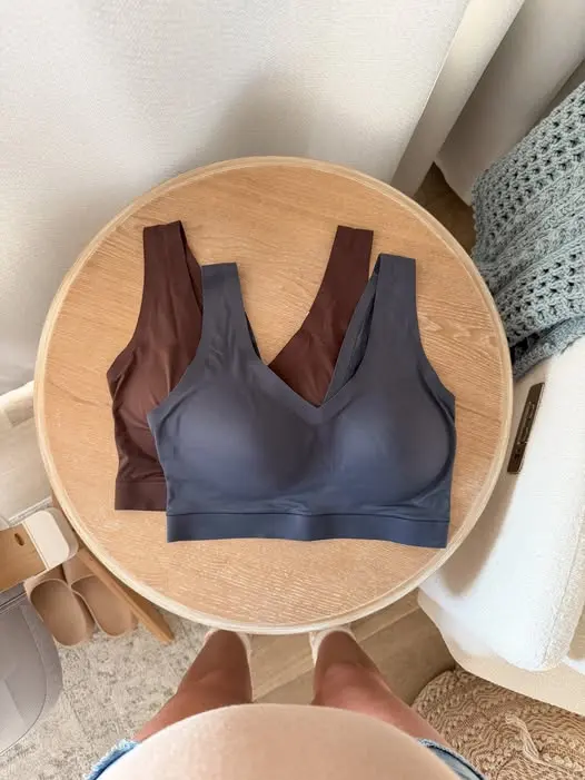 ONLY TIL 8:40PM CST TONIGHT — photo from Chloe Webb's Chloe's Closet post