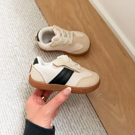 Uhhhh $15 barefoot toddler sneaks — photo from Chloe Webb's Chloe's Closet post