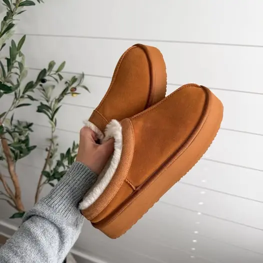 Holy moly — photo from Chloe Webb's Chloe's Closet post